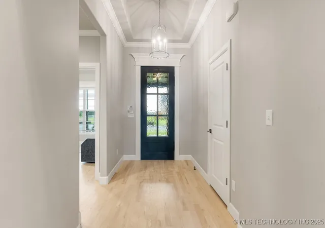 2nd image of 2708 W Van Buren Ct, Broken Arrow, OK 74011 | MLS# 2546569