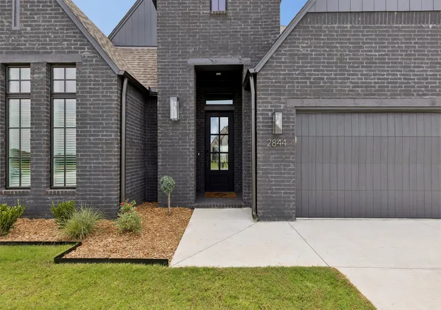 Photo 3 of Single family home for sale at 2844 E 144th Place S, Bixby, OK 74008 | MLS# 2546702 | Listing updated on 2026-08-25