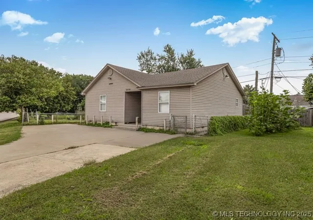 3rd image of 2836 E Admiral Blvd, Tulsa, OK 74110 | MLS# 2546885