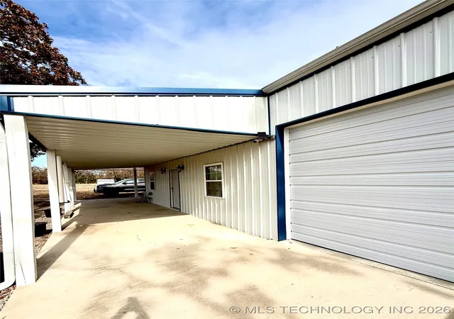 Homes for sale in Henryetta, OK | 10352 Fig Rd, Henryetta, OK 74437 | MLS# 2546880