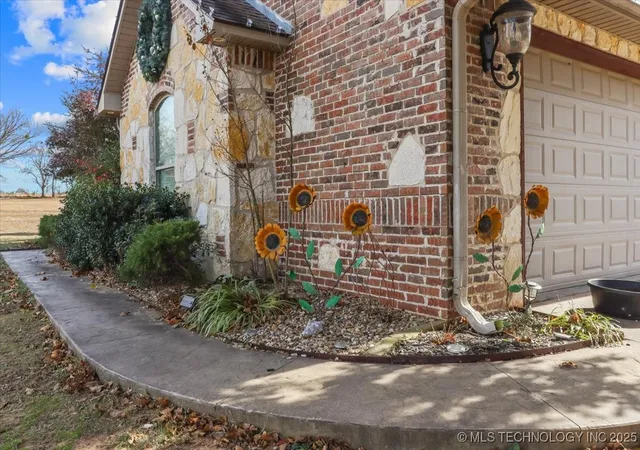 4th image of 555 White Chimney, Stuart, OK 74570 | MLS# 2546946