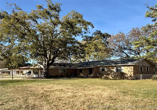 Homes for sale in Coalgate, OK | 402 S Cowley Ave, Coalgate, OK 74538 | MLS# 2547107