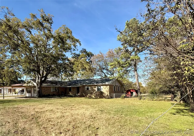 Homes for sale in Coalgate, OK | 402 S Cowley Ave, Coalgate, OK 74538 | MLS# 2547107