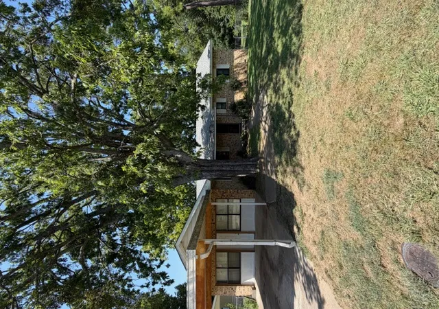 Photo 3 of Single family home for sale at 402 S Cowley Ave, Coalgate, OK 74538 | MLS# 2547107 | Listing updated on 2026-08-20