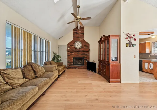 3rd image of 447 E Latimer St, Tulsa, OK 74106 | MLS# 2547155
