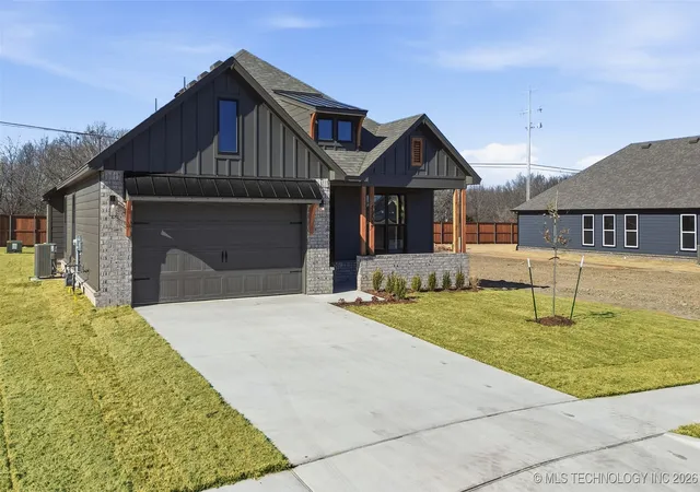 Photo 2 of Sale Pending at 4904 N Walnut Ave, Broken Arrow, OK 74012 | MLS# 2547230 | Listing updated on 2026-08-20