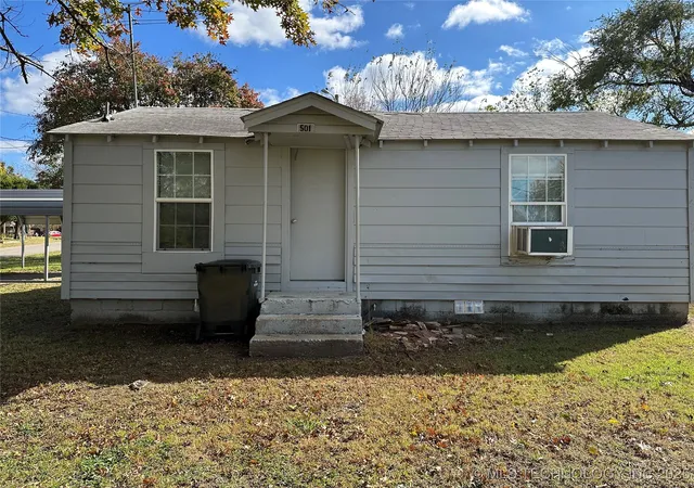 Homes for sale in Fort Gibson, OK | 501 W Elm St, Fort Gibson, OK 74434 | MLS# 2547289