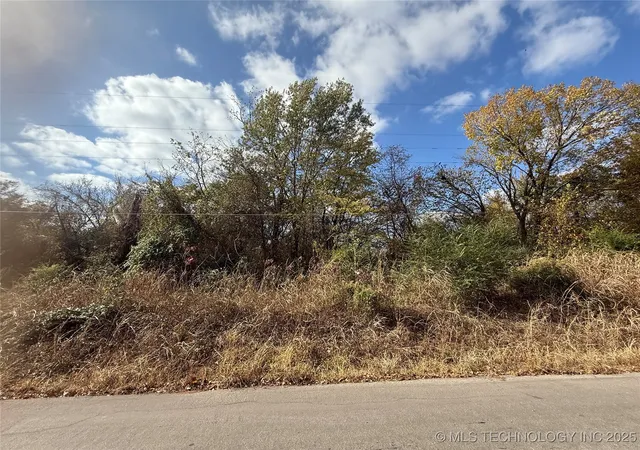 Photo 3 of Land for sale at 17, Muskogee, OK 74401 | MLS# 2547423 | Listing updated on 2025-11-17