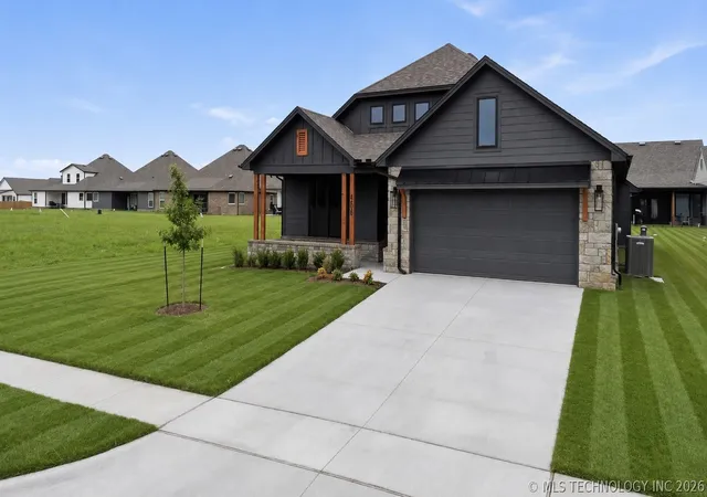 2nd image of 4506 W Van Buren St, Broken Arrow, OK 74011 | MLS# 2547447