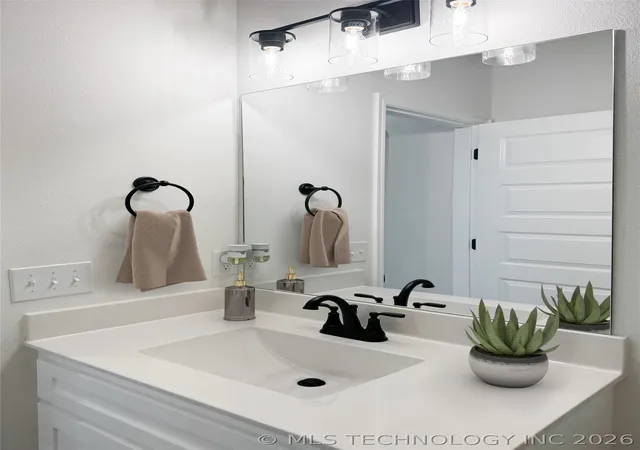 5th image of 4506 W Van Buren St, Broken Arrow, OK 74011 | MLS# 2547447