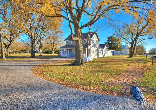 Photo 3 of Single family home for sale at 201 E Cherokee St, Talala, OK 74080 | MLS# 2547383 | Listing updated on 2026-08-20