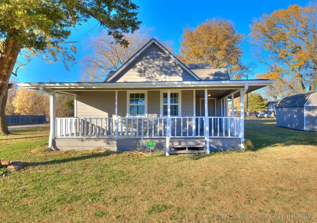 Photo 4 of Single family home for sale at 201 E Cherokee St, Talala, OK 74080 | MLS# 2547383 | Listing updated on 2026-08-20