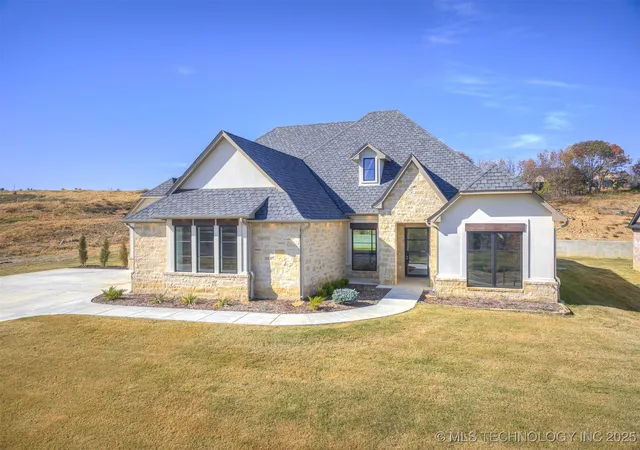Photo 2 of Single family home for sale at 12125 Sunrise Ridge Loop, Kingston, OK 73439 | MLS# 2547626 | Listing updated on 2026-05-23