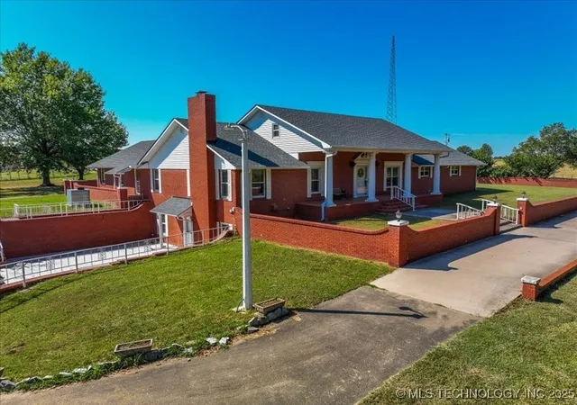 Photo 3 of Single family home for sale at 49612 W Highway 19, Stratford, OK 74872 | MLS# 2545395 | Listing updated on 2026-07-29