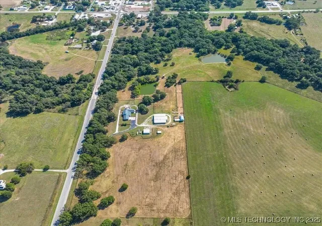 Photo 5 of Single family home for sale at 49612 W Highway 19, Stratford, OK 74872 | MLS# 2545395 | Listing updated on 2026-07-29