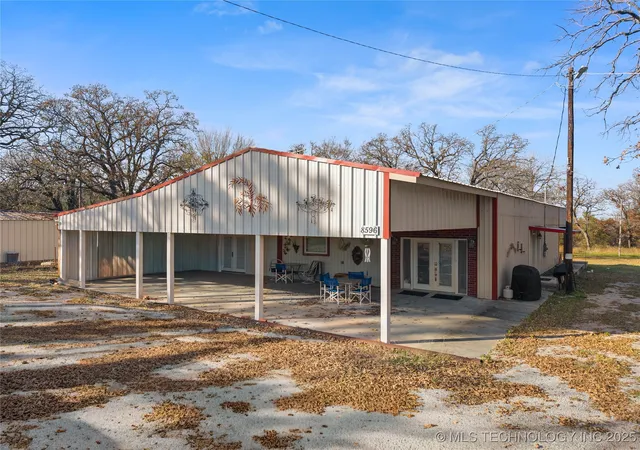 Photo 3 of Single family home for sale at 8596 State Hwy 199, Ardmore, OK 73401 | MLS# 2547606 | Listing updated on 2026-08-26