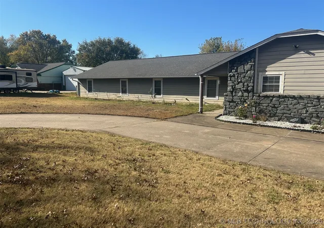 1st image of 10302 S 237th East Ave, Broken Arrow, OK 74014 | MLS# 2547305