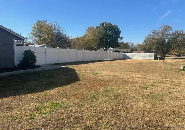 2nd image of 10302 S 237th East Ave, Broken Arrow, OK 74014 | MLS# 2547305