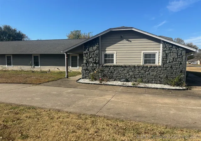 4th image of 10302 S 237Th East Ave, Broken Arrow, OK 74014 | MLS# 2547305