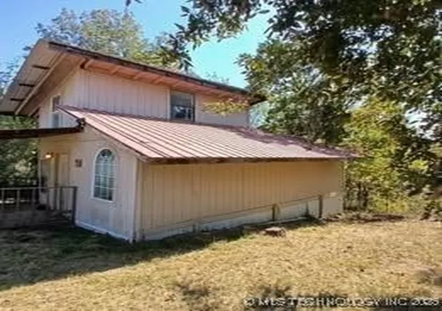 9th image of 416784 Delaware Dr, Checotah, OK 74426 | MLS# 2547729