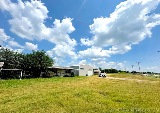 Photo 2 of Sale Pending at 20211 Cedar Rd, Henryetta, OK 74437 | MLS# 2547895 | Listing updated on 2026-08-20