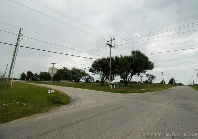 2nd image of 14095 S Lewis Ave, Bixby, OK 74037 | MLS# 2547887