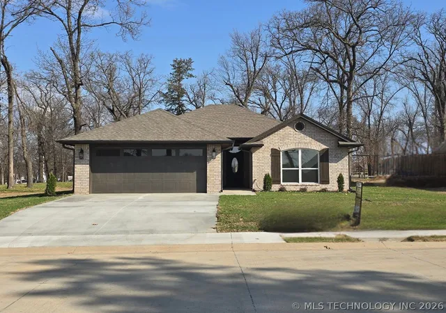 Homes for sale in Perkins, OK | 529 E Oak Tree Ave, Perkins, OK 74059 | MLS# 2547938