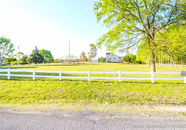 2nd image of 34 1145 Rd, Eufaula, OK 74432 | MLS# 2548165