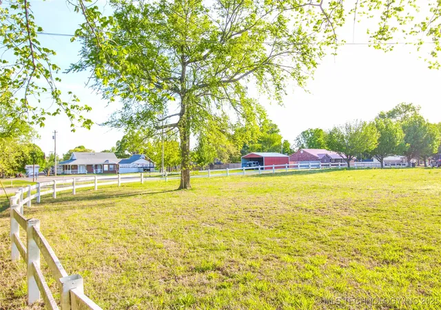 3rd image of 34 1145 Rd, Eufaula, OK 74432 | MLS# 2548165
