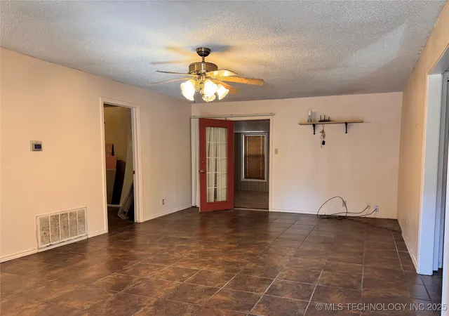 5th image of 1114 Comet, Ardmore, OK 73401 | MLS# 2548185