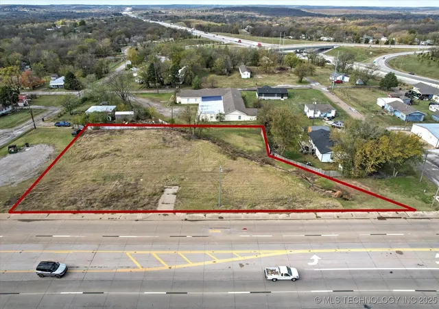 11th image of 904 N 9th St, Sapulpa, OK 74066 | MLS# 2547553