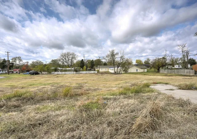 2nd image of 904 N 9th St, Sapulpa, OK 74066 | MLS# 2547553