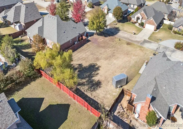 Homes for sale in Ada, OK | 921 Cypress Dr, Ada, OK 74820 | MLS# 2548000