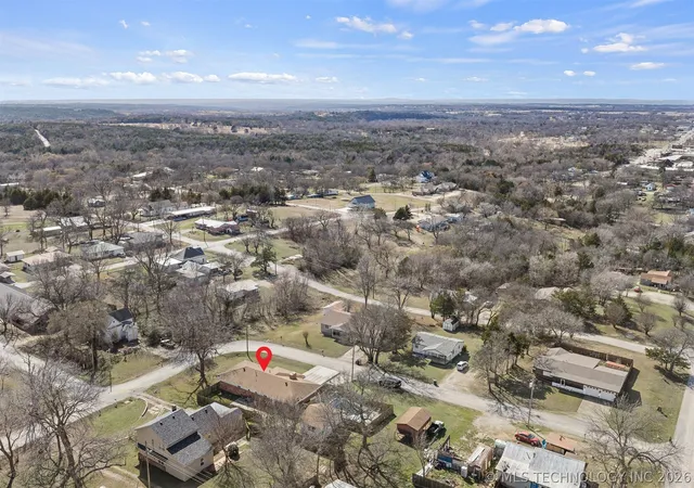Homes for sale in Sulphur, OK | 901 E 6th St, Sulphur, OK 73086 | MLS# 2548306