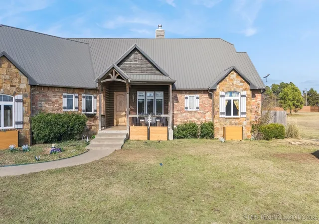 Homes for sale in Cushing, OK | 904 W 9Th St, Cushing, OK 74074 | MLS# 2548505