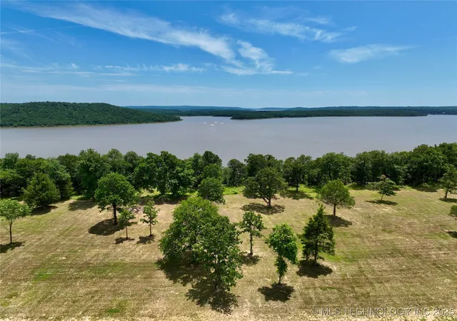 Homes for sale in Eufaula, OK | 15 Kathy Ln, Eufaula, OK 74432 | MLS# 2547492