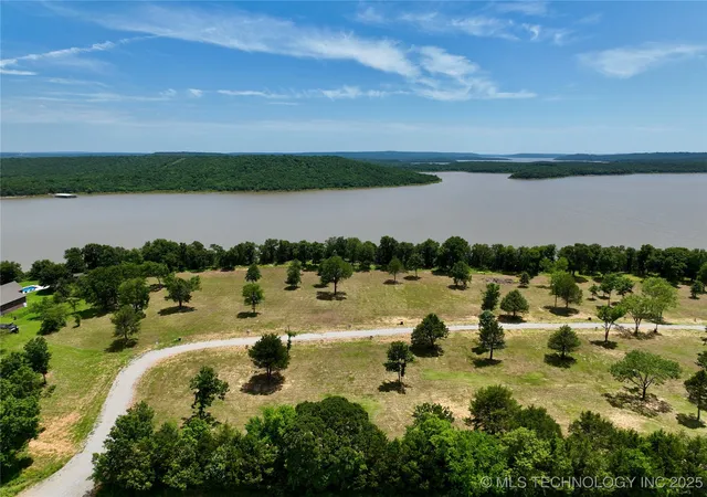 Homes for sale in Eufaula, OK | 22 Kathy Ln, Eufaula, OK 74432 | MLS# 2547513