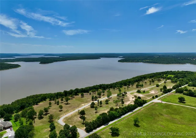Homes for sale in Eufaula, OK | 28 Kathy Ln, Eufaula, OK 74432 | MLS# 2547522