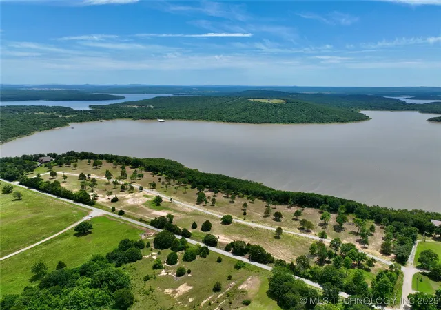Homes for sale in Eufaula, OK | 28 Kathy Ln, Eufaula, OK 74432 | MLS# 2547522
