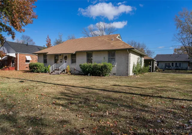 Homes for sale in Miami, OK | 400 East St Nw, Miami, OK 74354 | MLS# 2548381