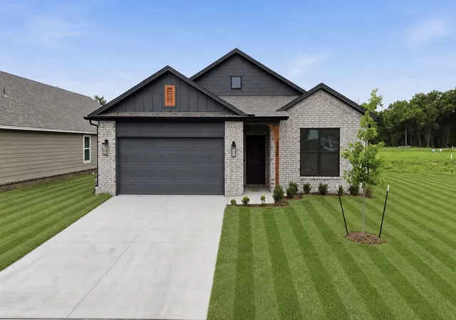 1st image of 4505 W Van Buren St, Broken Arrow, OK 74011 | MLS# 2548841