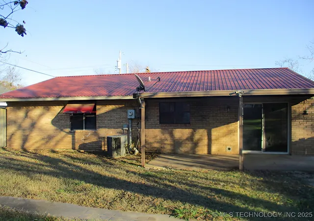 12th image of 319 B Sw, Ardmore, OK 73401 | MLS# 2549024