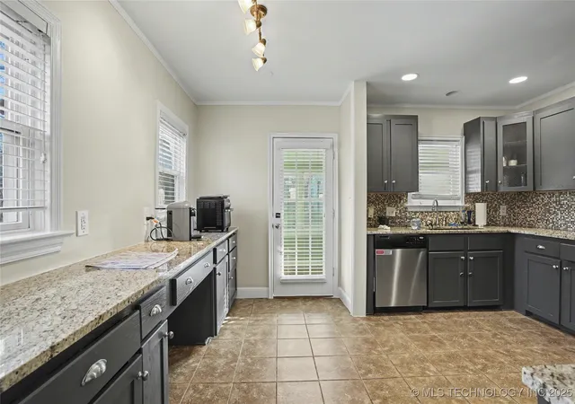 3rd image of 2007 S Delaware Pl, Tulsa, OK 74104 | MLS# 2548930