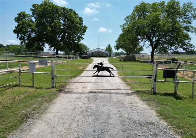 2nd image of 10815 State Hwy 19, Ada, OK 74820 | MLS# 2549020