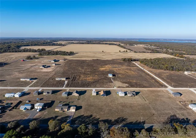2nd image of 006 Beachside Ranchette Rd, Kingston, OK 73439 | MLS# 2549124
