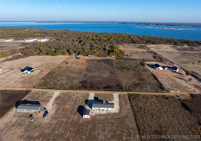 2nd image of 004 Lago Vista Ln, Kingston, OK 73439 | MLS# 2549133