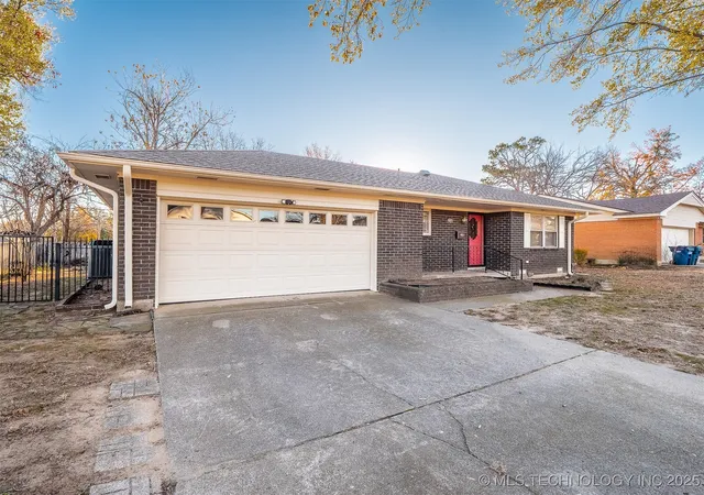 3rd image of 1708 Louise Dr, Mc Alester, OK 74501 | MLS# 2549806