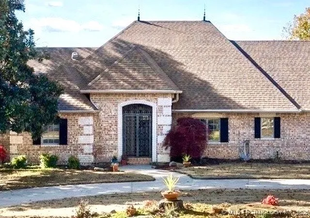 2nd image of 915 N Rockford, Ardmore, OK 73401 | MLS# 2550028
