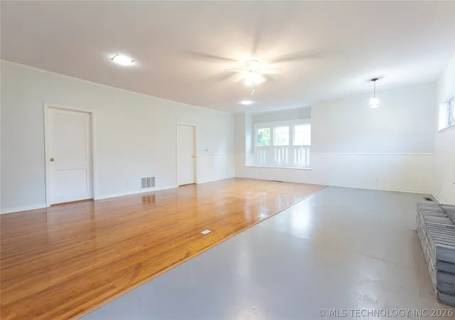 2nd image of 520 E Peoria Ave, Mc Alester, OK 74501 | MLS# 2550203