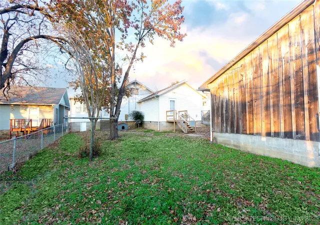 33rd image of 520 E Peoria Ave, Mc Alester, OK 74501 | MLS# 2550203